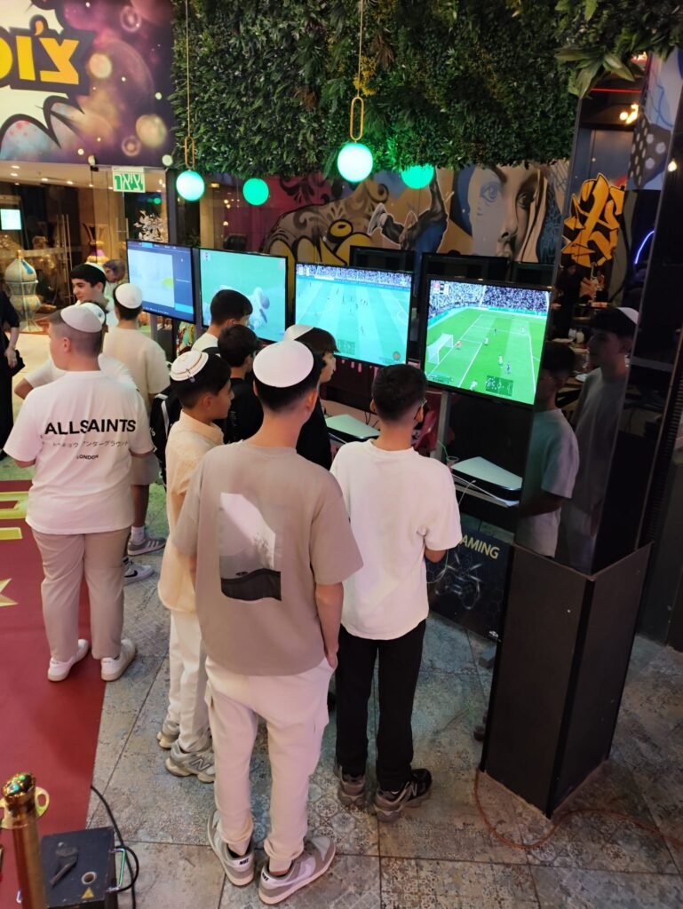 עמדת מולטימדיה וסימולטורים לאירועים